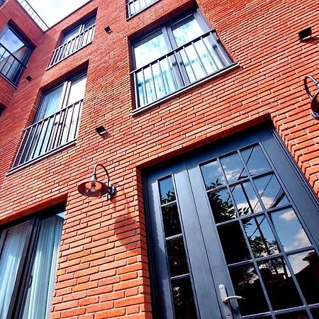 Falcon Boutique Hotel Tbilisi ภายนอก รูปภาพ