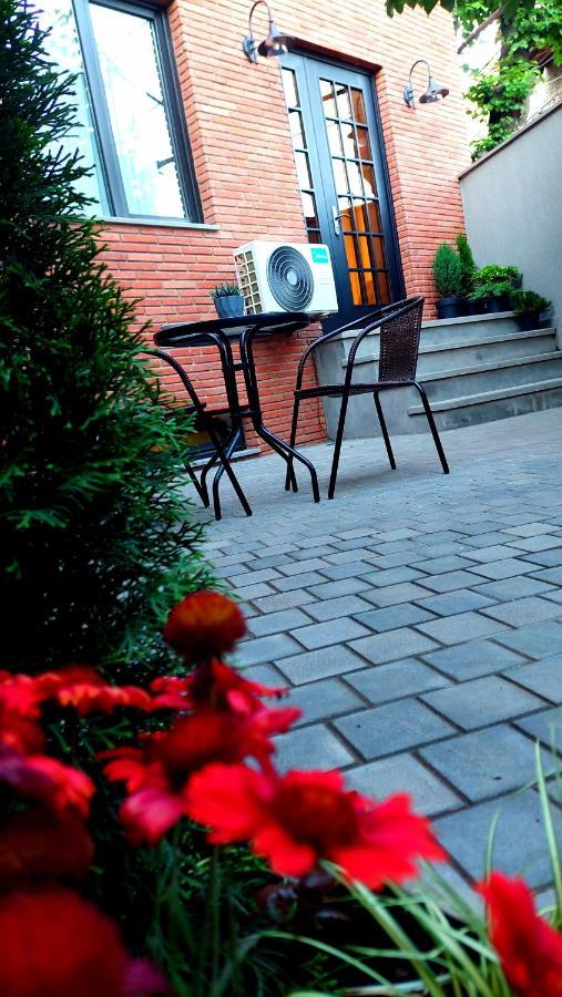 Falcon Boutique Hotel Tbilisi ภายนอก รูปภาพ