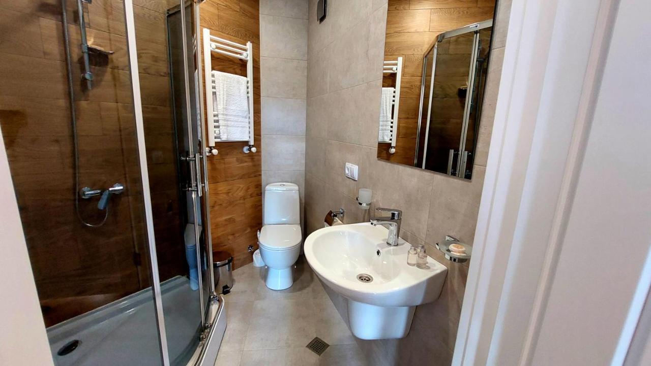 Falcon Boutique Hotel Tbilisi ภายนอก รูปภาพ