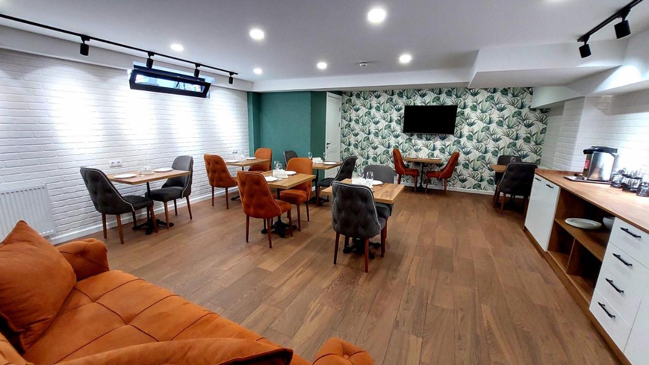 Falcon Boutique Hotel Tbilisi ภายนอก รูปภาพ