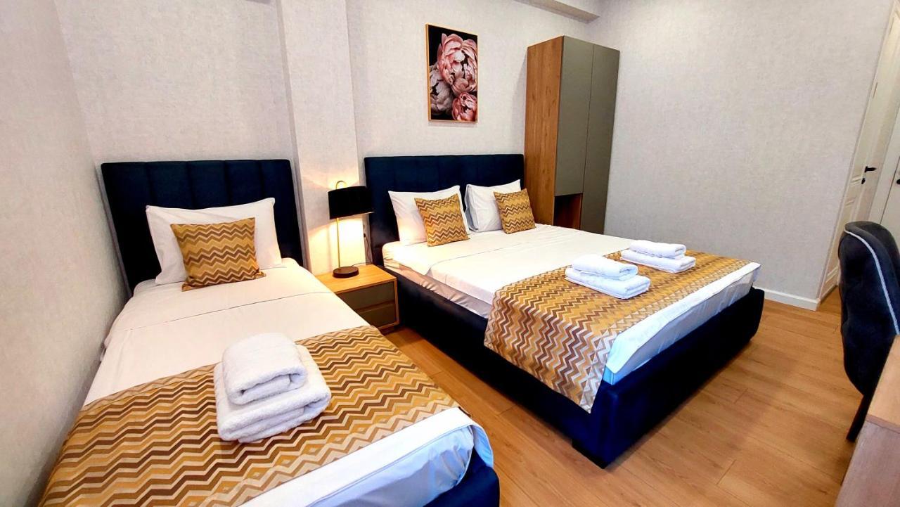 Falcon Boutique Hotel Tbilisi ภายนอก รูปภาพ