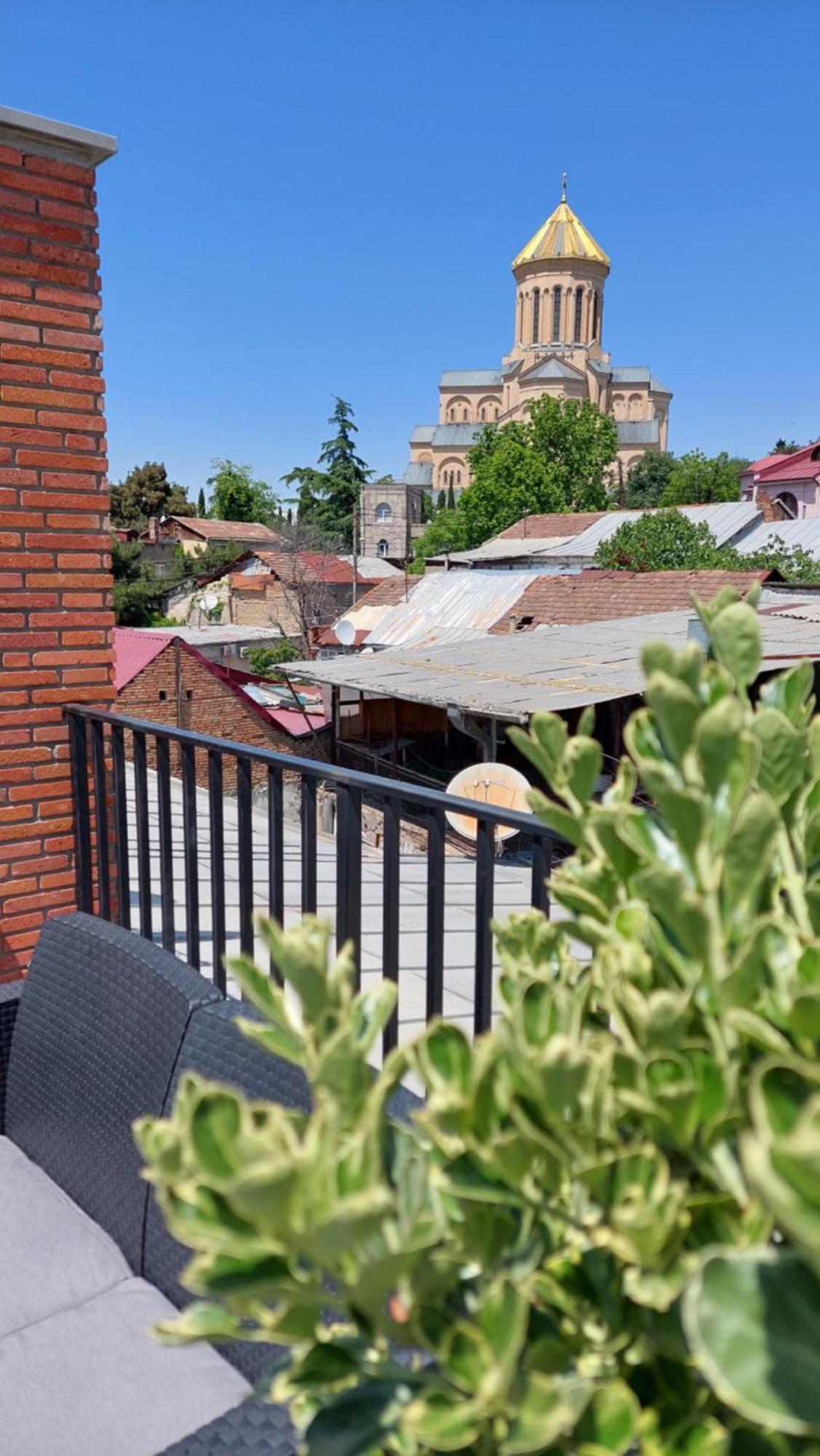 Falcon Boutique Hotel Tbilisi ภายนอก รูปภาพ